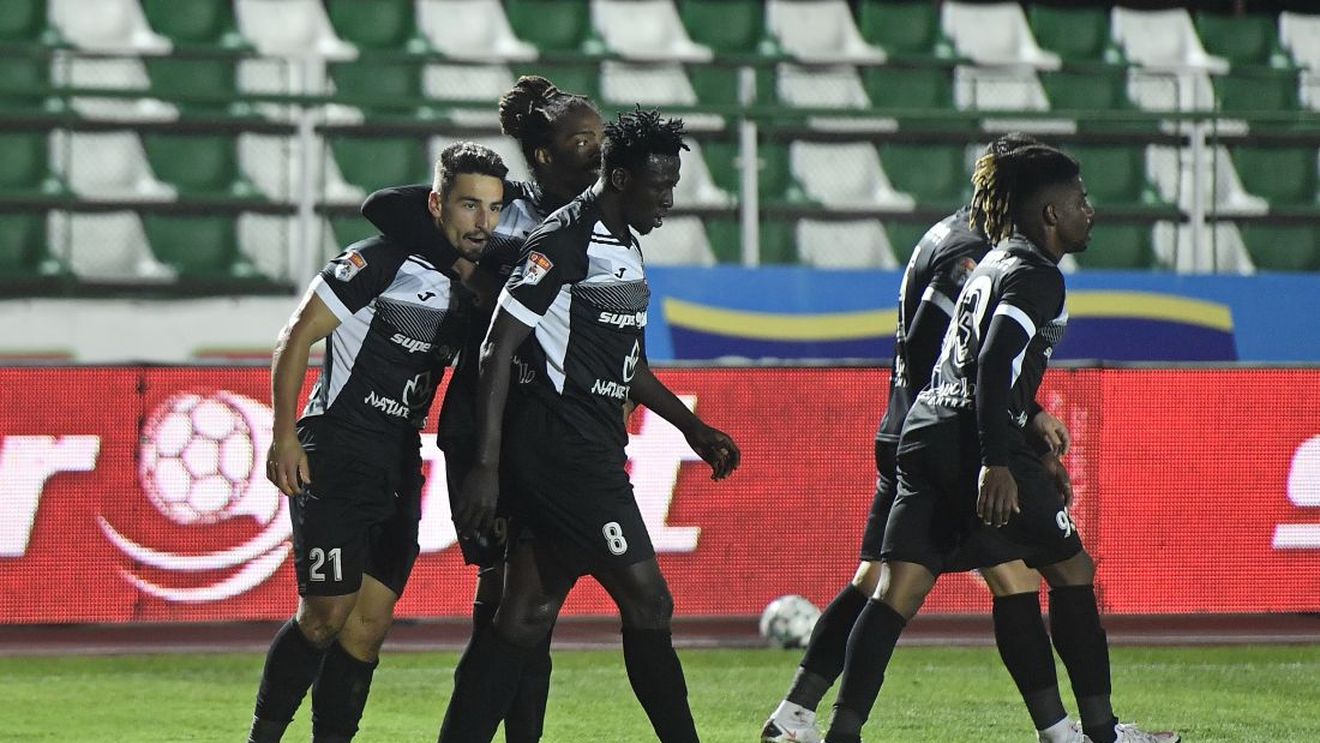 ULTIMA ORĂ! FC Viitorul - FC Hermannstadt e amânat din cauza infectării masive cu COVID-19. Ardelenii au lotul decimat de noul coronavirus