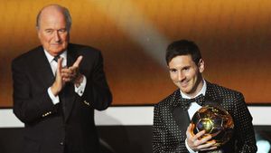 FOTO GENIAL!** Messi și-a pregătit apariția asta în cele mai mici detalii! Ce legendă a fotbalului se îmbrăca IDENTIC în urmă cu 17 ani! 