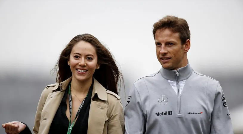 S-a ales „praful” de regina Formulei 1: superba Jessica Michibata, reținută pentru posesie de droguri! Cum arată manechinul, care e și fosta soție a lui Jenson Button | GALERIE FOTO