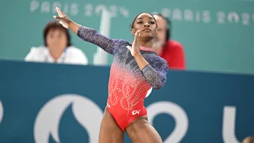 Situație incredibilă! Pe imaginile video trimise de americani în cazul Jordan Chiles vs. Ana Bărbosu apare şi o contestație făcută de antrenoarea SUA pentru Simone Biles, care a fost ignorată uluitor de juriu şi care i-ar fi adus medalia de aur la sol!