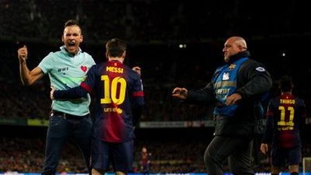 Messi și Ronaldo, față în față cu noul Jimmy Jump!** FOTO Până și la gesturi argentinianul îl surclasează pe starul lui Real Madrid