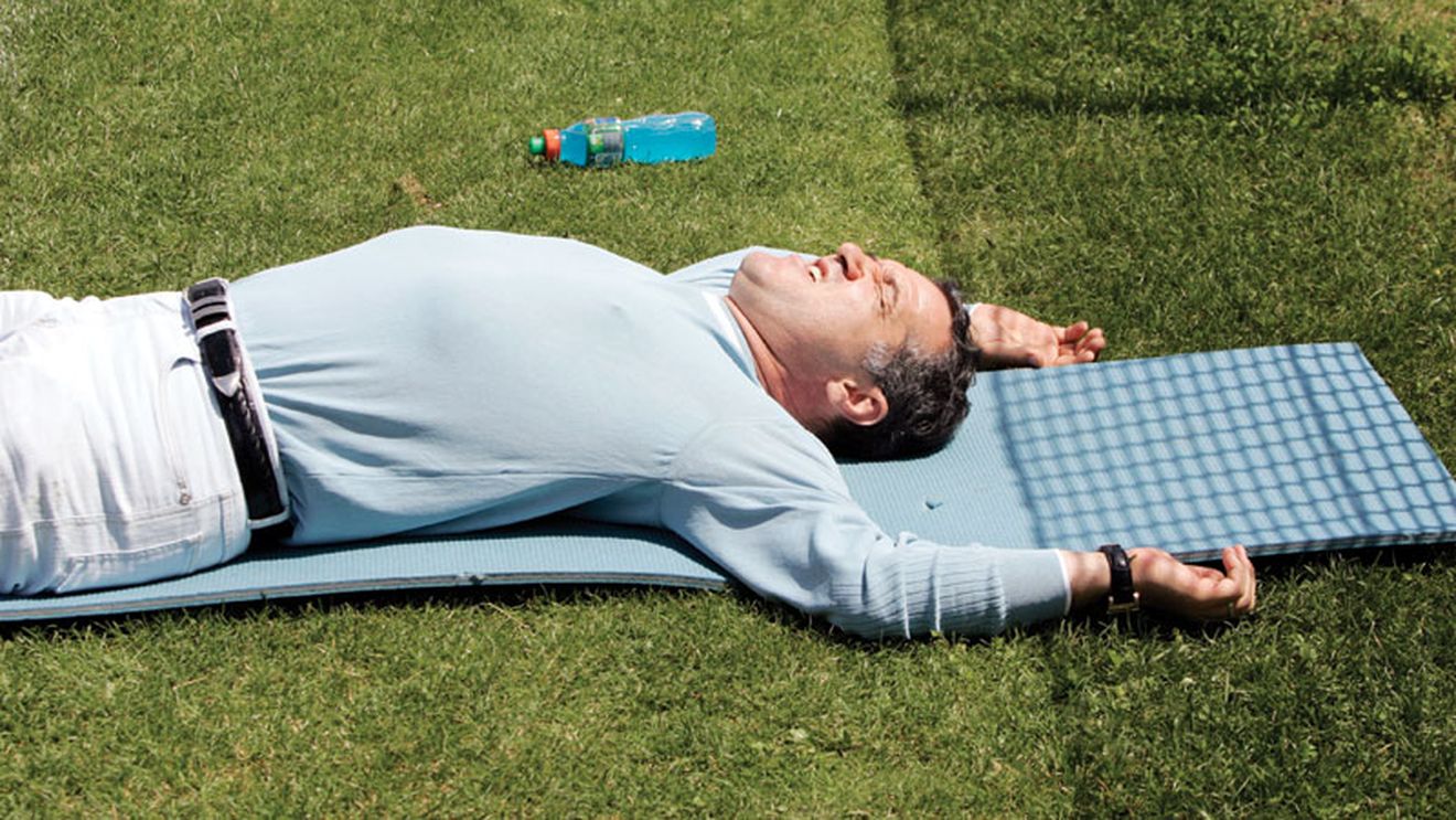 A ÎNCHIS „GLOBUL"