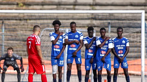 Imaginea zilei în fotbalul românesc vine de la un meci din Liga 3 | FOTO