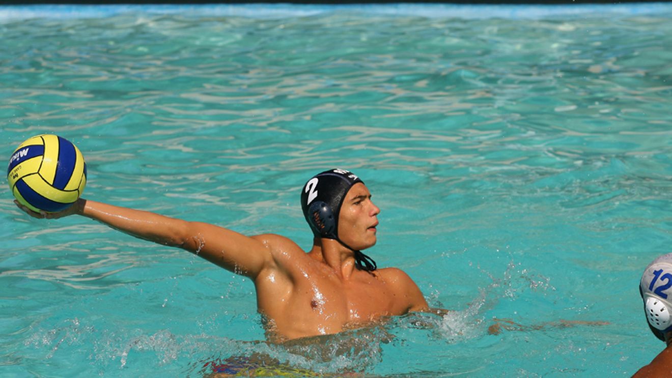 Interviu cu Mihnea Gheorghe, căpitanul naționalei Under 17 a României: **"Hobbyul meu e să colecționez trofee"