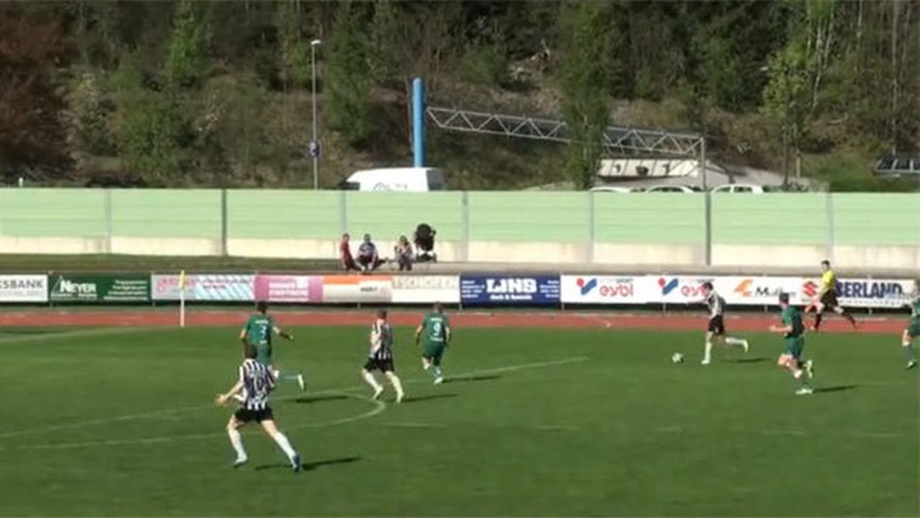 VIDEO Golul care l-ar face invidios chiar și pe Messi!** El este românul care a marcat după o cursă de 80 de metri