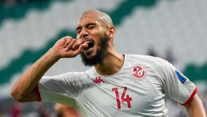 Ofertă de top pentru Aissa Laidouni, starul Tunisiei de la Campionatul Mondial din Qatar! Clubul din Superliga se umple de bani după transferul fotbalistului de la Ferencvaros în Ligue 1 | EXCLUSIV