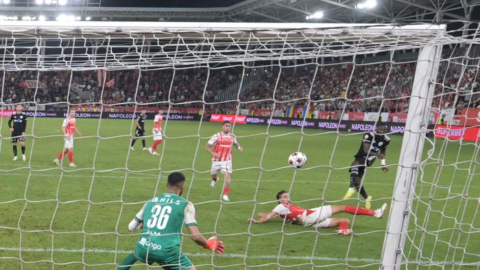 Calvarul fotbalistului adus de Dinamo. S-a ales cu o infecție și a ajuns de urgență la spital în Spania! EXCLUSIV