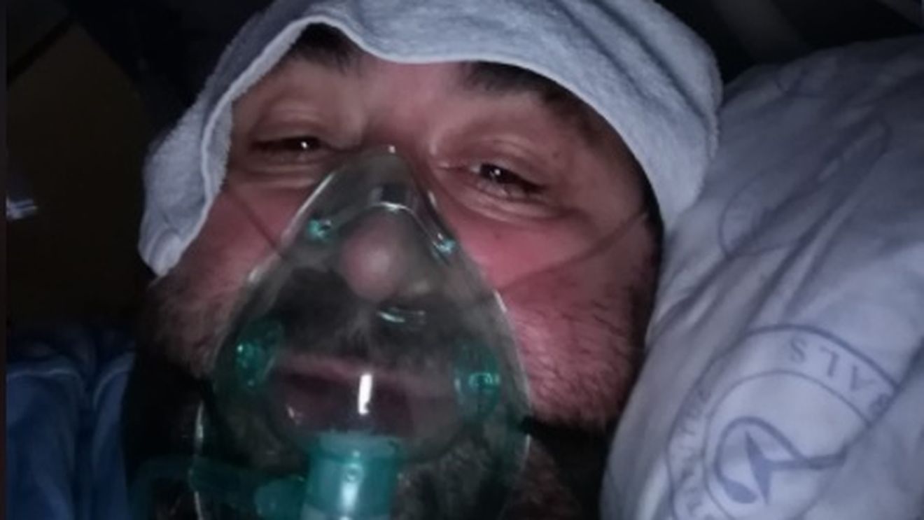 Imagini șocante! Fratele unui fost antrenor de la FCSB, în stare gravă, la terapie intensivă, din cauza COVID-19 | FOTO