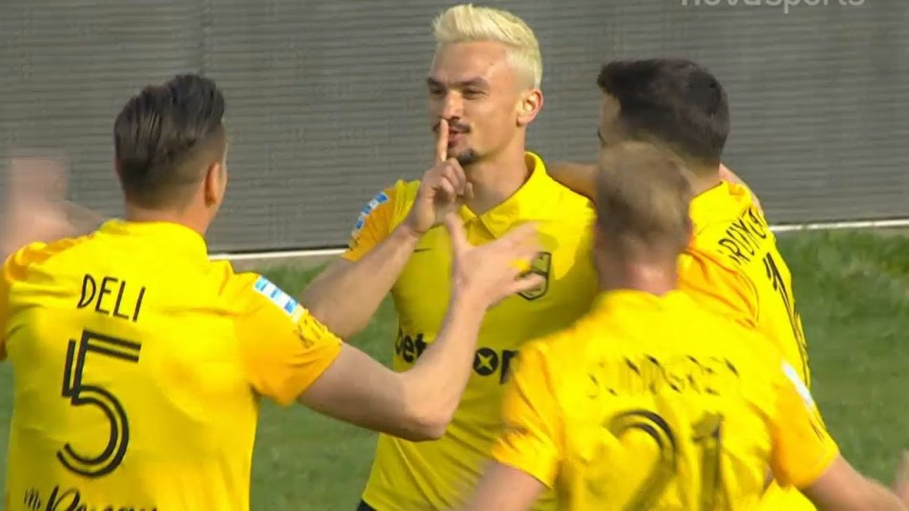 Cristi Ganea, absolut fabulos! Românul a reușit un gol și un assist pentru Aris și a reamintit de supranumele Roberto Carlos | VIDEO