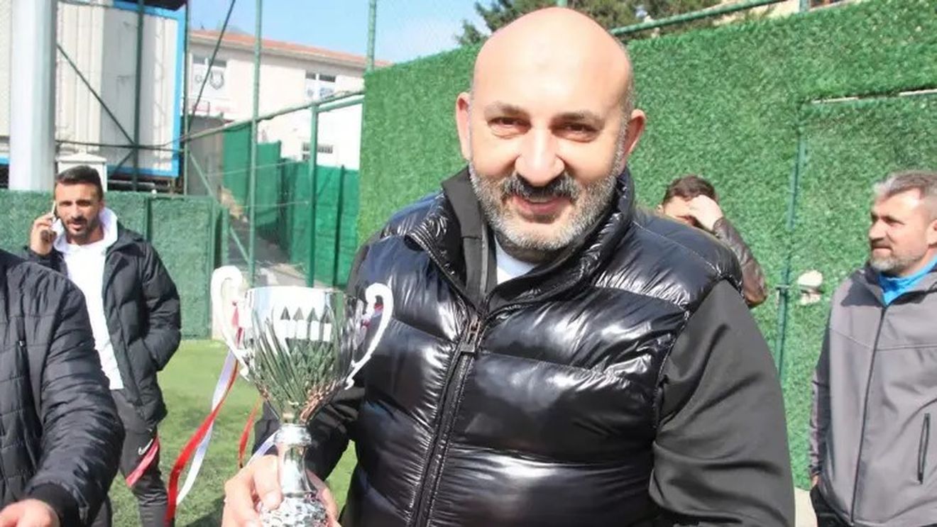 Preşedintele clubului de fotbal a murit după ce fost împuşcat în cap într-o cafenea