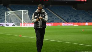 Meme Stoica i-a dat imediat replica lui Mircea Lucescu, după ce selecționerul l-a atacat pe Mihai Popescu și apoi s-a plâns că i-au fost scoase din context vorbele