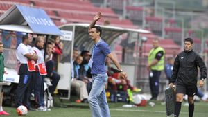 Incredibila serie de meciuri fără demiteri s-a sfârșit. Primul antrenor dat afară în acest sezon: "FC Voluntari a încetat raporturile contractuale cu tehnicianul Bogdan Vintilă"