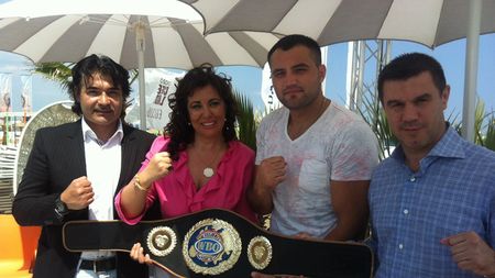 Cristian Ciocan "Hammer", meci de box cu o.. doamnă