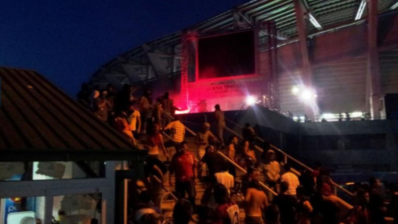 Au creat haos pe străzile din Skopje! FOTO și VIDEO Fanii Stelei și cei ai lui Vardar s-au ciocnit înaintea meciului! De la ce a pornit scandalul