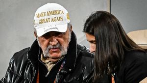 Jurnaliştii de la Gazzetta dello Sport, impresionați de coroana de flori trimisă de Ion Țiriac la înmormântarea prietenului său! Ilie Năstase l-a „salvat” pe miliardar. FOTO