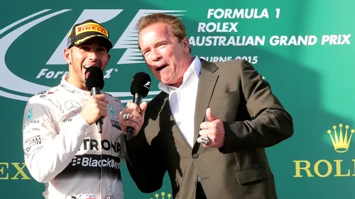 Terminator Hamilton. Câștigător al primei curse a sezonului, britanicul i-a dat replica pe podium lui Schwarzenegger: 