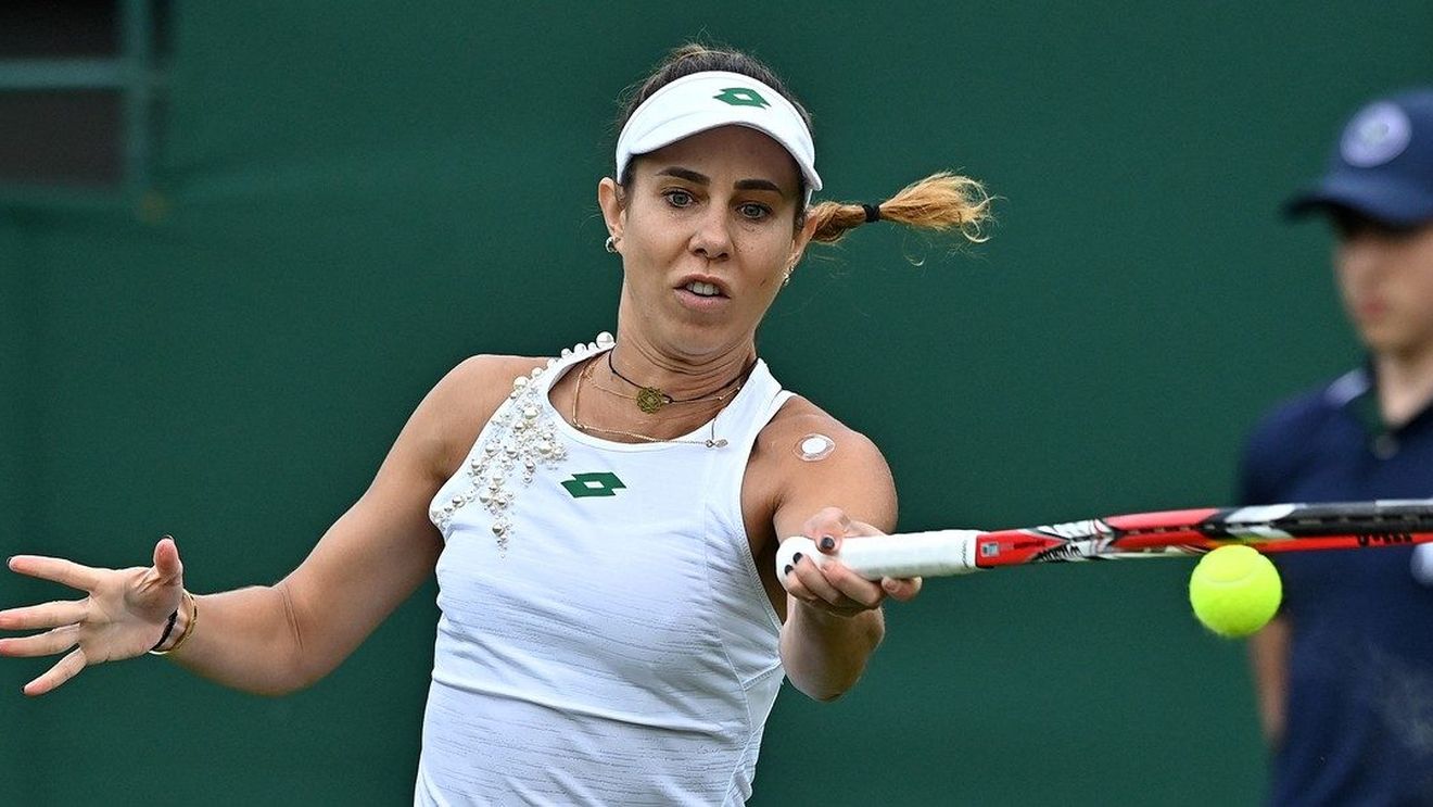 Fabulos! Mihaela Buzărnescu a sfidat tradiția la Wimbledon: „O lăsați să joace în acel maiou?" Ce echipament excentric a purtat în meciul cu Venus Williams | FOTO