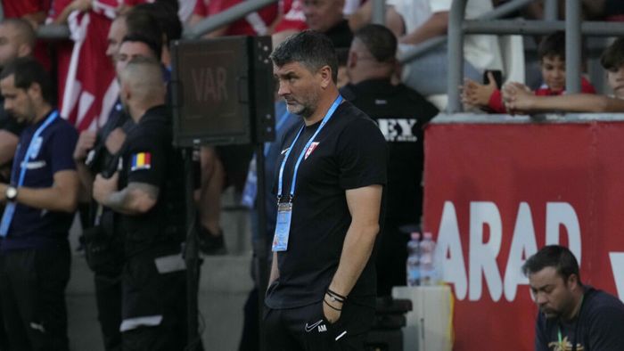 L-a amenințat în ProSport și s-a ținut de cuvânt după doar 18 zile! Reacția antrenorului Adrian Mihalcea aprinde tribunele la UTA Arad: „De când am promovat n-am mai trăit așa ceva”. EXCLUSIV
