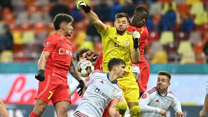 Transferul surprinzător din Superliga! Atacantul român e la un pas să semneze cu locul 4 din Israel