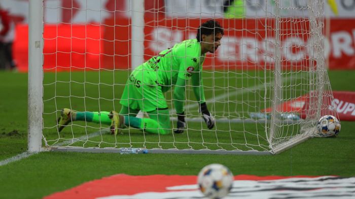Gafă monumentală a debutantului Briciu în Dinamo – Rapid. Golul care îl va bântui toată cariera