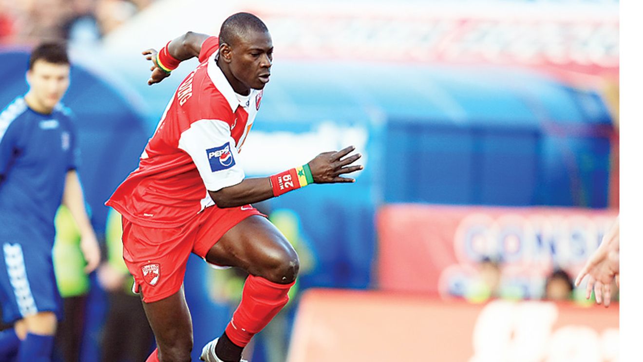 Se caută mijlocaș central!