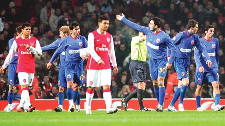 "Rusescu poate califica Steaua!"** Ultimul marcator stelist la Londra merge pe mâna golgheterului Ligii 1