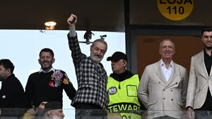 Cum dictează Gigi Becali schimbările la FCSB: „Eram lângă el în lojă!”