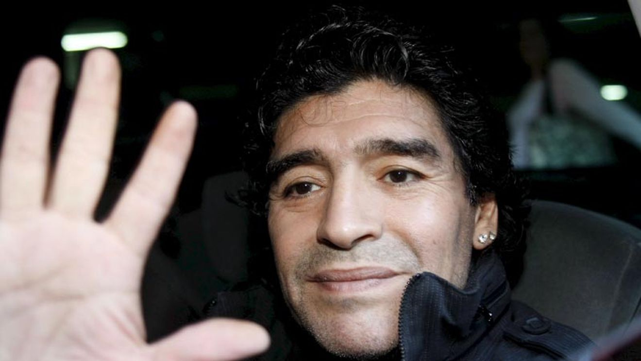 Maradona ar putea demisiona din funcția de selecționer al Pumelor