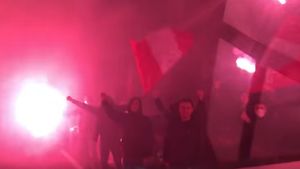 Steaua Roșie Belgrad a cucerit titlul în Serbia. Fanii nu au ținut cont de restricțiile de COVID-19 și au declanșat „fiesta” în oraș | VIDEO