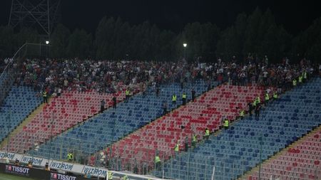 Peluza Sud** a plecat de la meci!