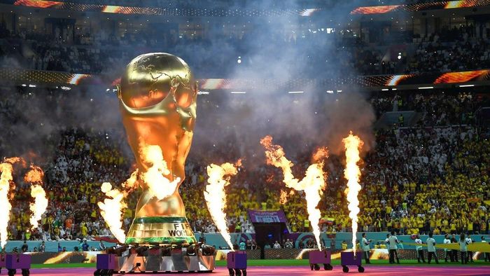 Suporterii un club din Superliga, protest inedit în timpul Campionatului Mondial! Mesajul care a uimit în Qatar FOTO