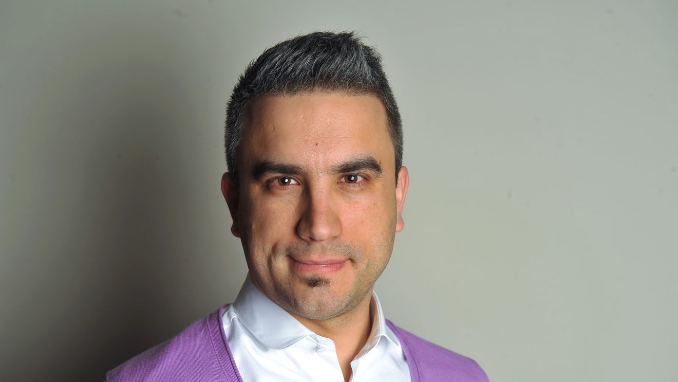 INTERVIU | Zoli Toth și muzica la butoaie: "Vineri am cântat cu o orchestră de oameni în spate, iar a doua zi m-am dus la un meci Poli - Dinamo să bat toba în galerie". Tenisul de masă, fotbalistul care îl face să exclame "îmi place acest nebun" și un adevăr trist: "Pentru muzicieni nu s-a construit nimic de vreo 30 de ani"