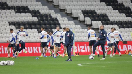 Cum s-au prezentat tricolorii la ultimul antrenament înainte de Turcia - România pe stadionul Beșiktaș Istanbul: concentrare generală și îngrijorările persistă pentru Ionuț Radu! 