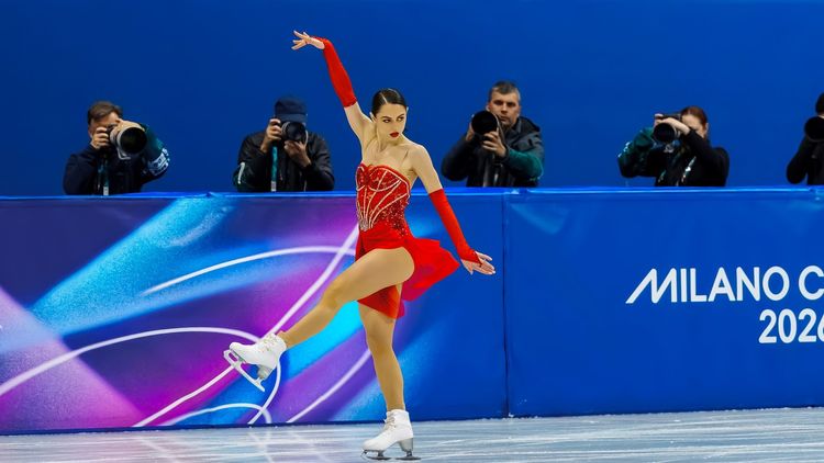 JO CORTINA MILANO 2026 Cel mai bun rezultat al carierei, clasare istorică pentru România. Julia Sauter își trăiește visul pe gheața olimpică de la Milano