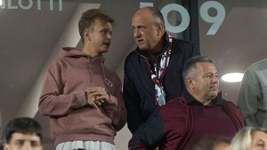 Fostul fotbalist de la Rapid a ajuns director în gigantul Redport, care a cooptat drept consiglieri un fost premier al României și un executiv care a atras finanțări de 20 de miliarde de euro