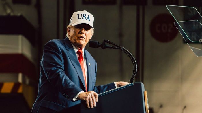 Trump a luat decizia și pe noua lui rețea de socializare, Truth Social, se va putea paria pe sport, pe rata inflației, pe prețul aurului sau pe alegeri!