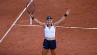 Se iubește cu antrenorul ei și a făcut dezvăluirea bombă după victoria carierei la Roland Garros: „Mi-a promis că mă cere de nevastă și acum e speriat!”