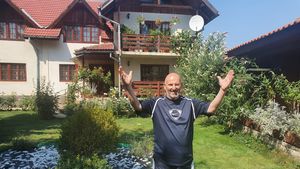 ”Chivu mi-ar face ultima bucurie a vieții înainte să mă car de pe planetă”. Mărturia tulburătoare a lui Ioan Sdrobiș: ”Nu cerșesc recunoștință nici de la copiii mei”. Mesaj abrupt pentru Grigore și Săpunaru: ”Mă, aruncați prosopul, că vă faceți de râs la bătrânețe!” | FOTO ȘI VIDEO EXCLUSIV