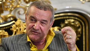 GRATIS și cu o singură condiție. Ce i-a cerut Gigi Becali lui Mirel Rădoi și de ce nu va fi prezentat oficial