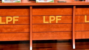 Cum a încercat patronul cu mulți bani să-l dea afară pe șeful LPF: „Am fost cu familiile la mare, am băut, şi a doua zi a cerut să fiu schimbat”