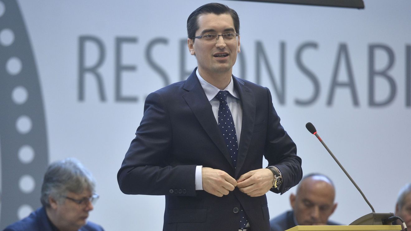 Burleanu spune că a dat "lovitura". Numărul impresionant de voturi cu care se laudă deja: "Vă mulțumesc tuturor, dragi coechipieri!". Reacția dură a secretarului general LPF a venit imediat
