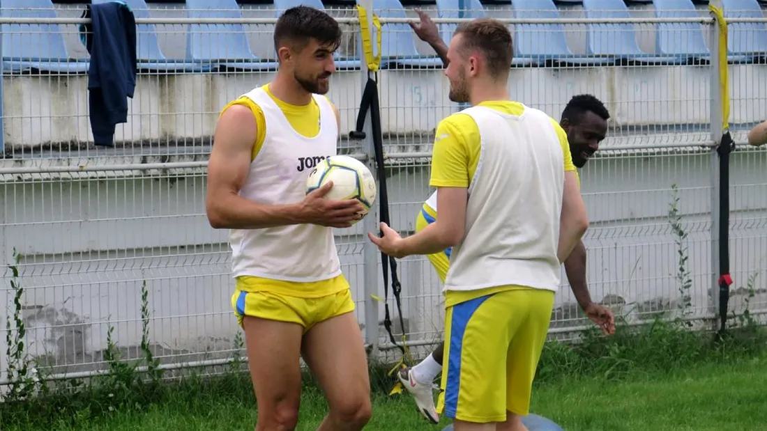 Lovitură pentru Petrolul și Marius Coman! Golgheterul Ligii 2 din sezonul trecut, noua achiziție a ploieștenilor, s-a accidentat grav la antrenament și ratează pregătirea și începutul de campionat: ”Mă voi întoarce mult mai puternic”