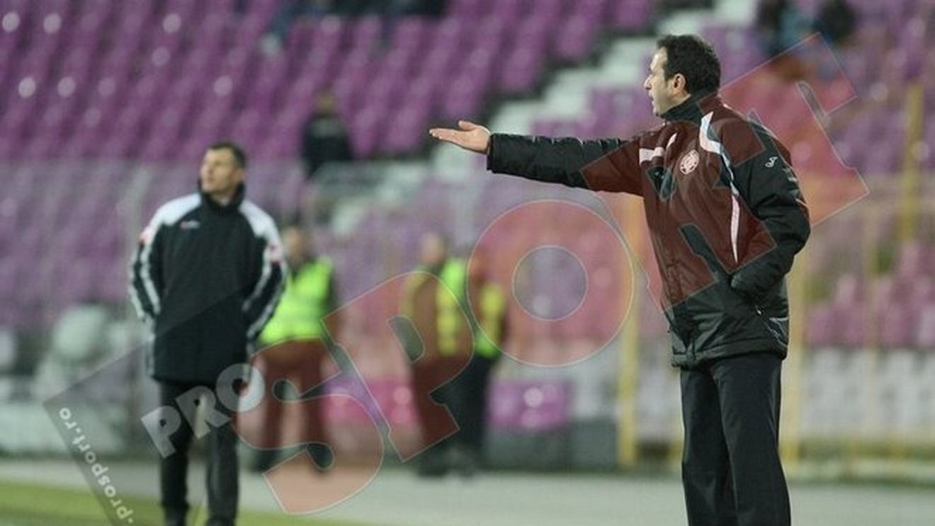 Levy:** "Tușierul a ridicat fanionul pentru fault în atac, nu pentru henț! Rezultatul nu e rău!"