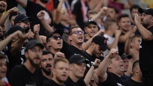 A venit nota de plată pentru incidentele de la Viitorul - Dinamo. "Câinii" au primit o sancțiune dură din partea FRF: câte meciuri vor disputa fără spectatori