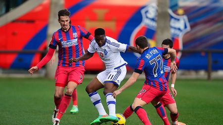 Ponta asistă la meciul Dinamo Kiev - Steaua alături de omologul său ucrainean Arseni Iațeniuk