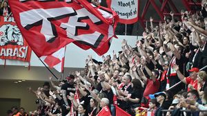 Dinamo, șanse uriașe de calificare în Liga Campionilor! Xavi Pascual se întoarce în România, dar „dulăii” au scăpat de coloșii care au jucat finala Ligii Campionilor. Cum arată grupa și primul meci din noua aventură europeană