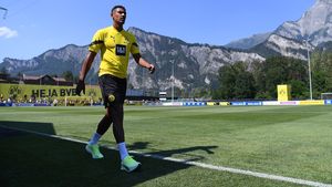 Fostul golgheter al lui Ajax Amsterdam, Sebastian Haller, și-a stăpânit cu greu lacrimile atunci când a povestit prin ce a trecut din cauza chemoterapiei!