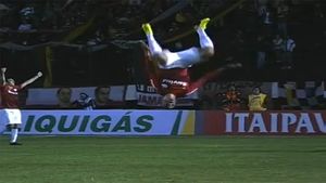 Tânăr și inconștient! VIDEO - S-a accidentat după ce a marcat primul gol din carieră