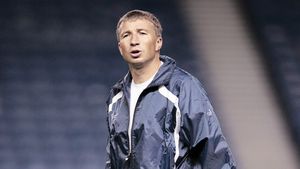 Dan Petrescu revine pe locul 1 în Liga a 2-a din Rusia