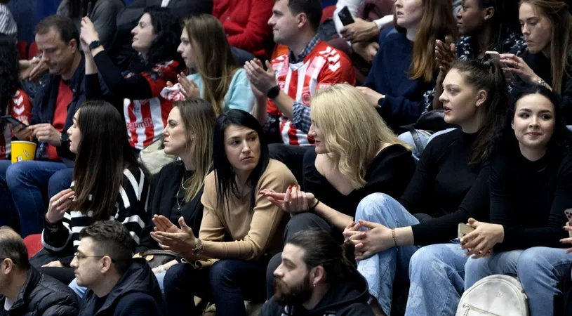 Momente fabuloase în Sala Polivalentă la meciul lui Dinamo din Liga Campionilor! Cristina Neagu, injurată de rapidiști, adulată de dinamoviști | VIDEO